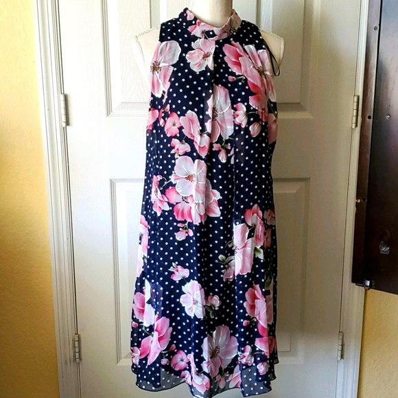 Robbie Bee Dresses & Skirts - Chiffon dress